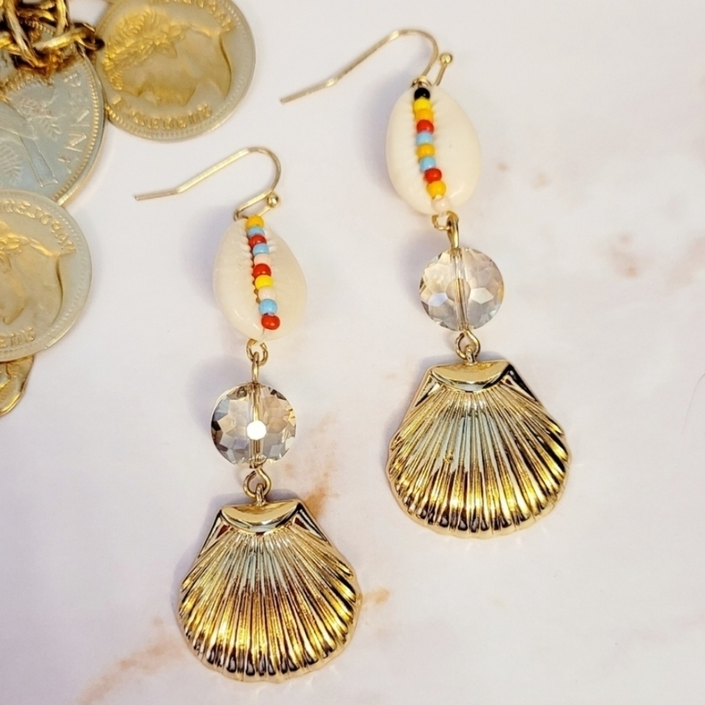 A DAY AT THE BEACH BEADED GOLD SEASHELL DROP EARRINGS